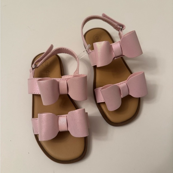 Cat & Jack Other - Cat & Jack Light Pink Metallic Bow Sandals Size 9 NWOT